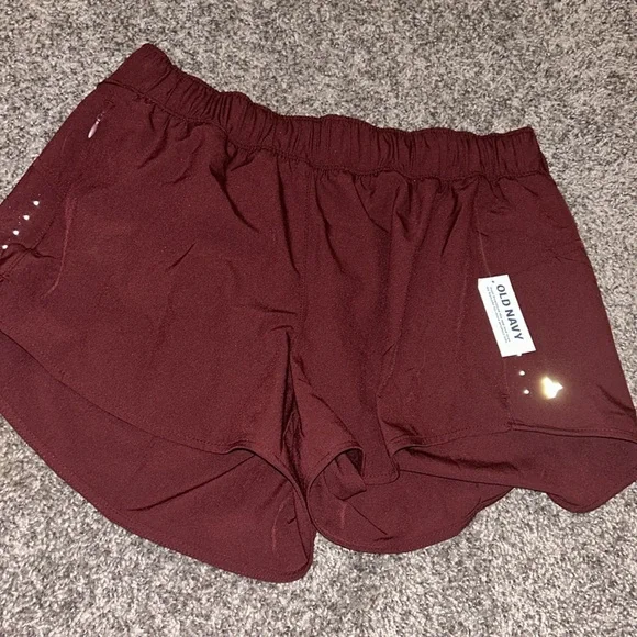 NWT Old Navy Active Shorts Red- Small - Picture 3 of 5